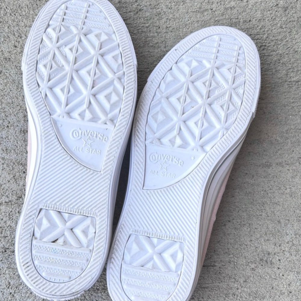 Converse all stars women’s low top light pink sneakers with shimmer toe size 8 - Picture 2 of 13